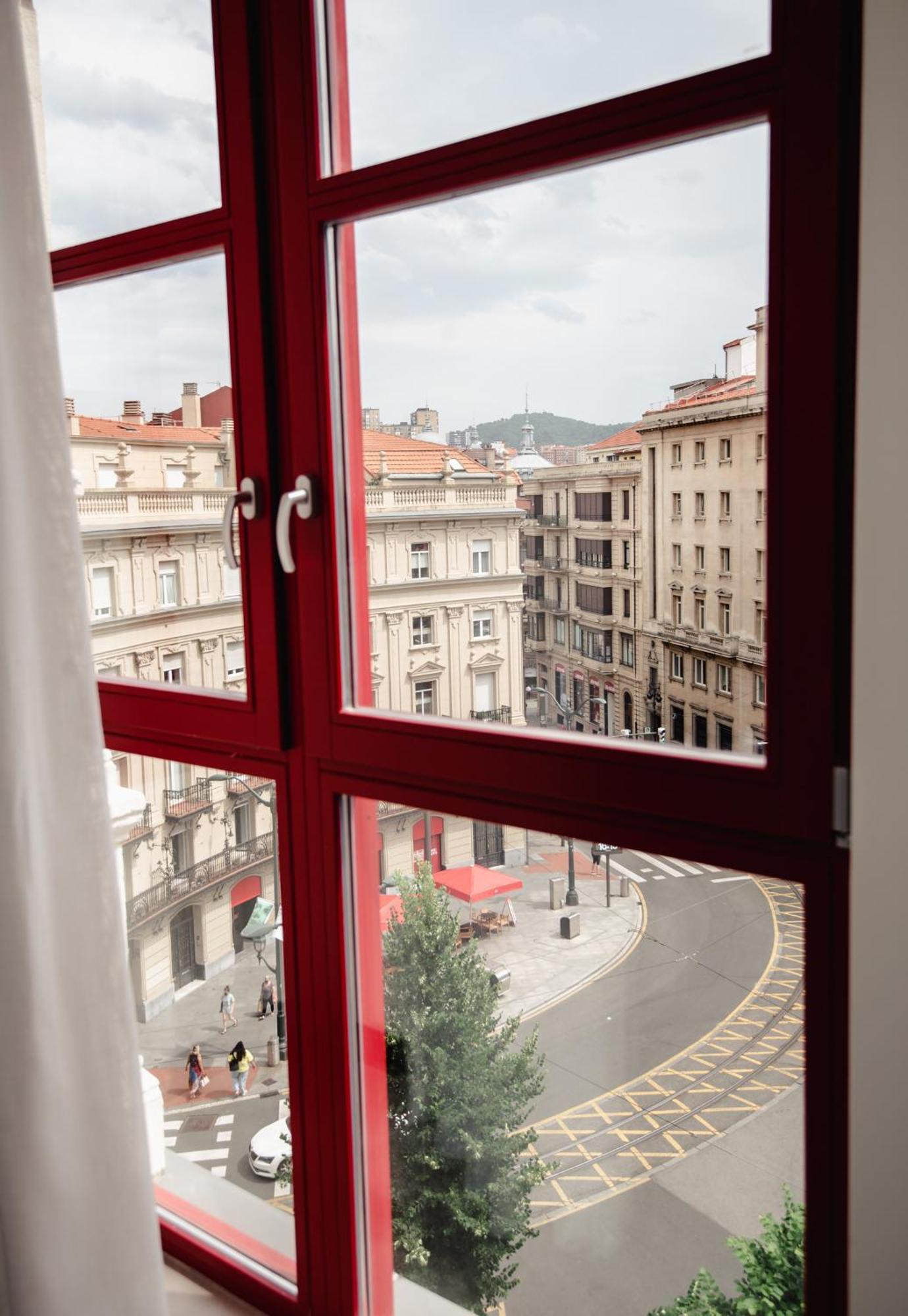 Latroupe La Granja Hostel Bilbao Ruang foto